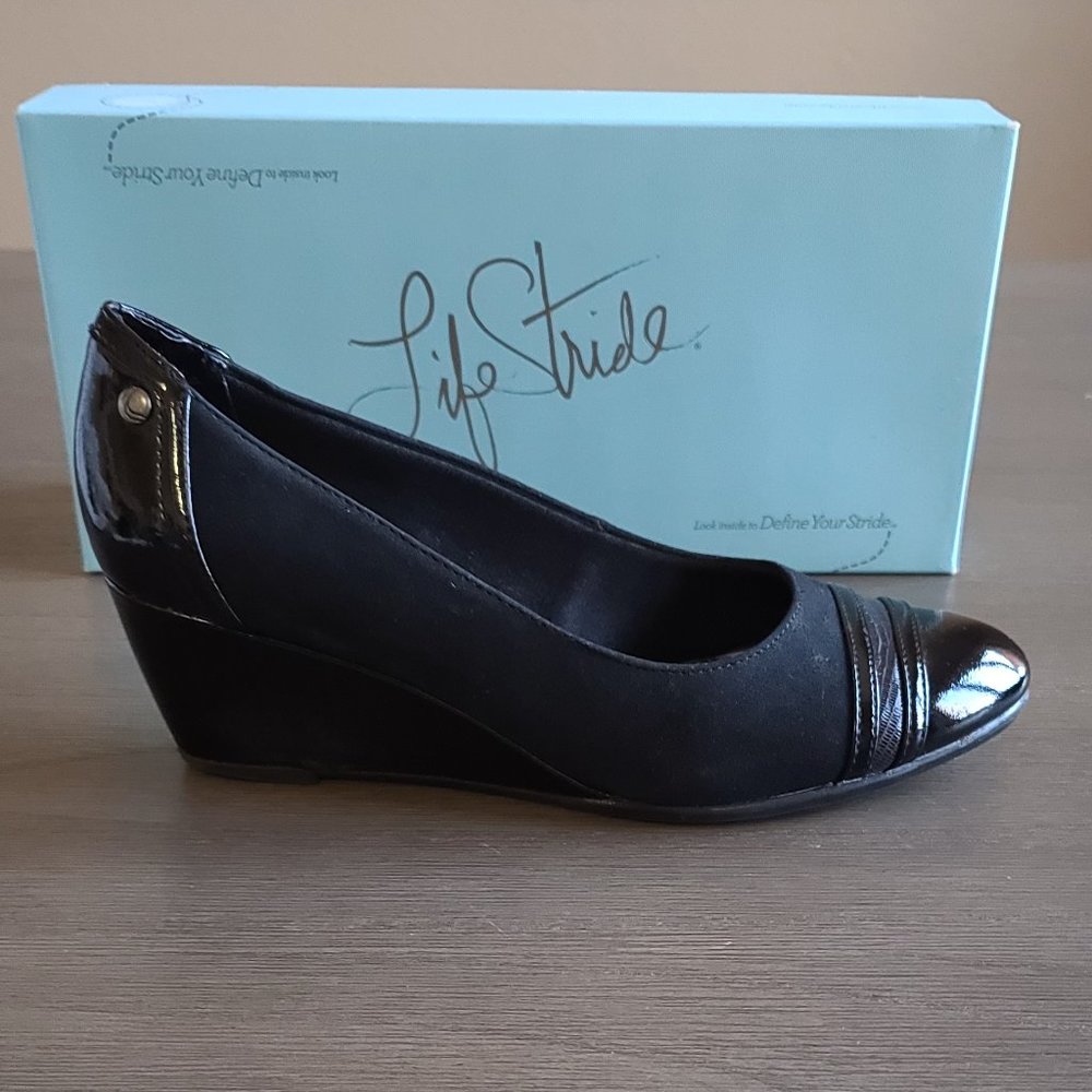 Life Stride Juliana Black Wedge  - Size 8